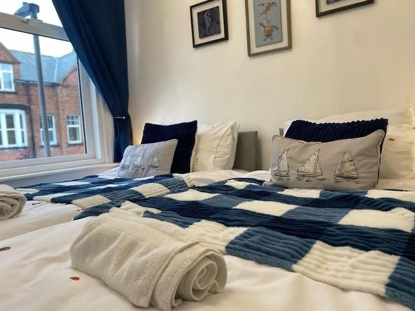 2Br Filey Flat, Near Seafront - Perfect For Getaways Daire 0*,